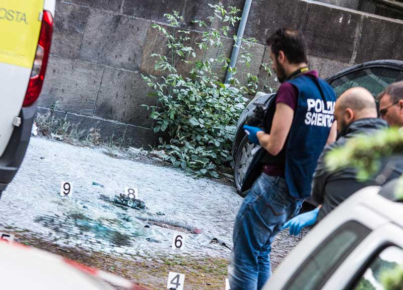 Bomba carta esplode a Roma. Terrore all’ufficio postale di via Marmorata Bomba carta esplode a Roma. Terrore all’ufficio postale di via Marmorata