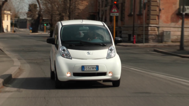 Groupe PSA:la mobilità elettrica parte da lontano