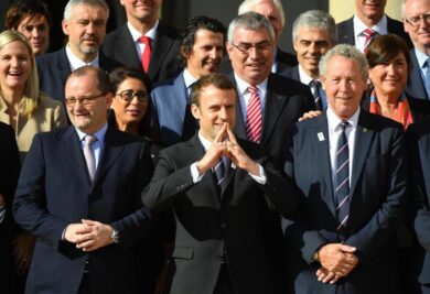 Macron, al governo hollandisti a repubblicani. Niente donne e infanzia