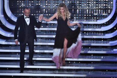 Virginia Raffaele boom di ascolti su Rai 2. I pubblicitari: “E’ l’anti-Crozza”