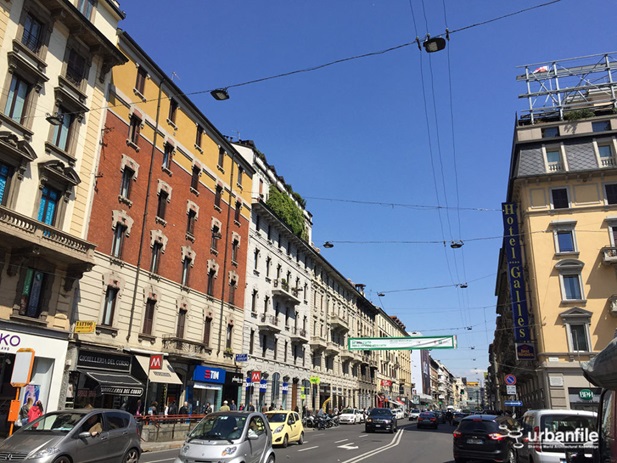 Milano, Buenos Aires: il cielo sopra il corso (e le luci messe a caso…)