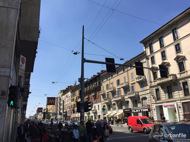 Milano, Buenos Aires: il cielo sopra il corso (e le luci messe a caso…)