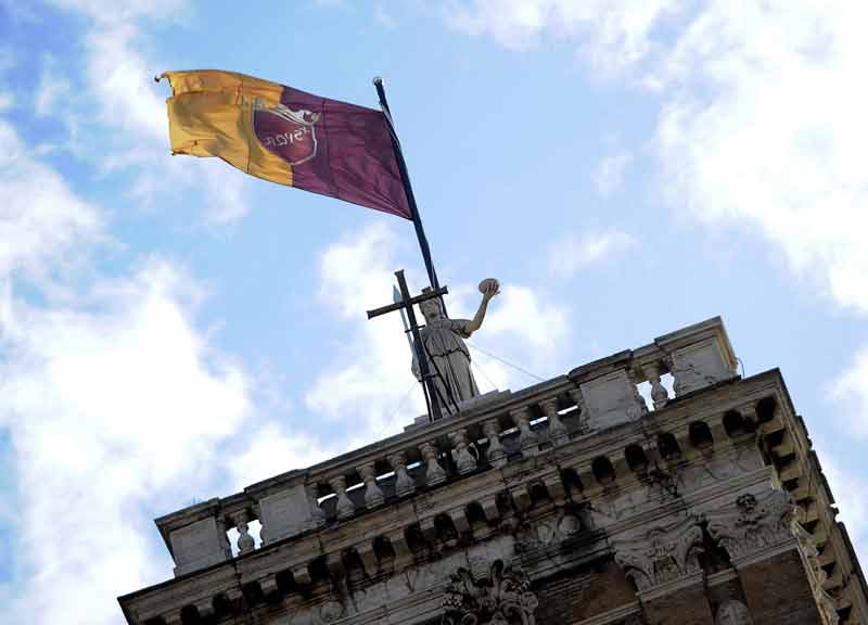 Timbra il cartellino e va al bar: Campidoglio licenzia impiegata “furbetta” Timbra il cartellino e va al bar: Campidoglio licenzia impiegata “furbetta”