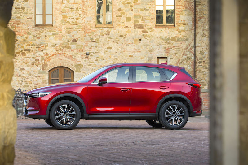 Mazda CX5: una nuova generazione completamente rinnovata Mazda CX5: una nuova generazione completamente rinnovata