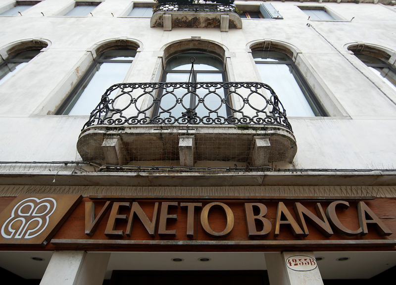 Popolari Venete, Padoan esclude il bail-in. Rumors: Viola verso l’uscita Popolari Venete, Padoan esclude il bail-in. Rumors: Viola verso l’uscita
