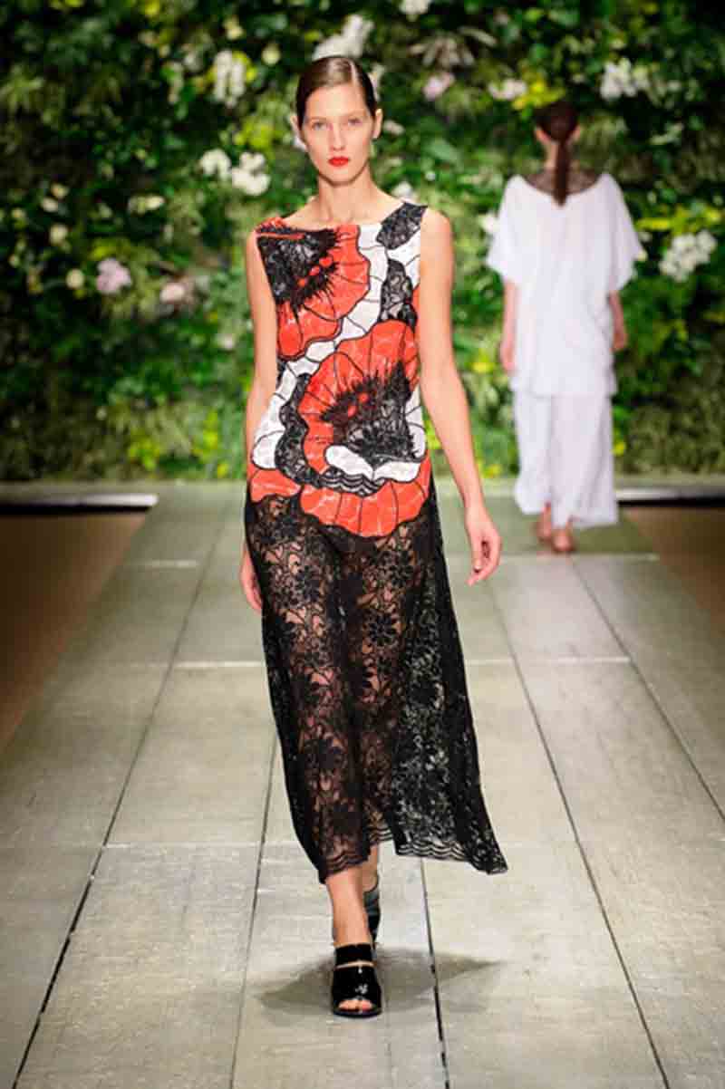 Laura Biagiotti, addio ‘Regina del cashmere’. Prima italiana a sfilare in Cina Laura Biagiotti, addio ‘Regina del cashmere’. Prima italiana a sfilare in Cina