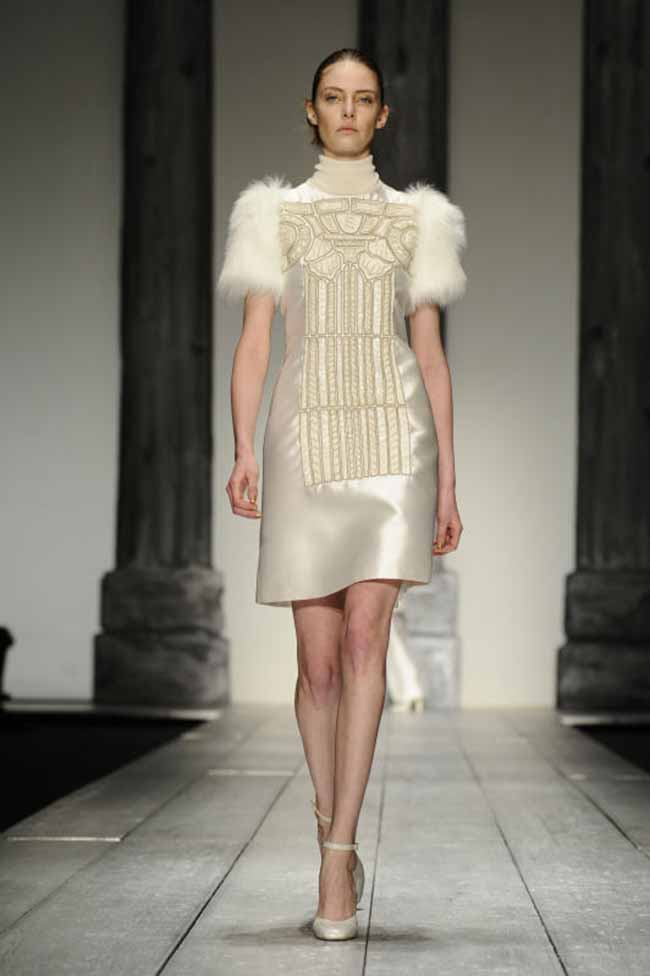 Laura Biagiotti, addio ‘Regina del cashmere’. Prima italiana a sfilare in Cina Laura Biagiotti, addio ‘Regina del cashmere’. Prima italiana a sfilare in Cina