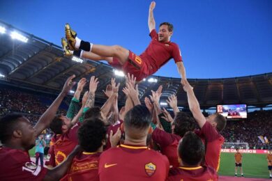 Roma, Totti: “Tifosi, io vi amo. Ho pianto tutti i giorni, finisce qui”