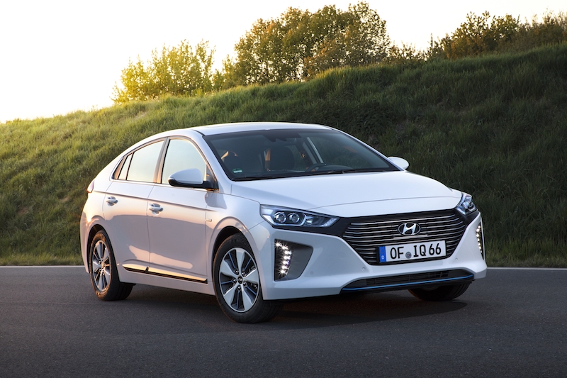Hyundai IONIQ Plug-in Hybrid 63 km in modalità elettrica Hyundai IONIQ Plug-in Hybrid 63 km in modalità elettrica