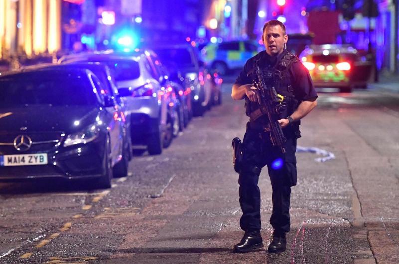 Attacco a Londra, i morti sono 7. May: “Ora basta” Attacco a Londra, i morti sono 7. May: “Ora basta”