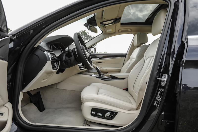 Nuova BMW Serie 5 Touring: un auto sportiva e versatile Nuova BMW Serie 5 Touring: un auto sportiva e versatile