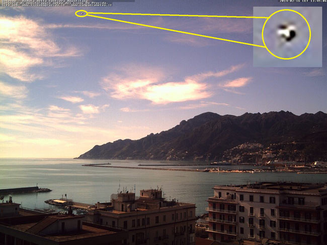 Astronavi aliene in rotta verso la Terra. INVASIONE ALIENA: LE FOTO Astronavi aliene in rotta verso la Terra. INVASIONE ALIENA: LE FOTO