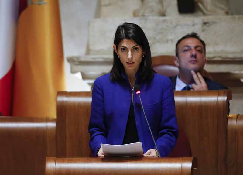 Rialto, attivisti contro la Raggi: “No alla privatizzazione dell’acqua” Rialto, attivisti contro la Raggi: “No alla privatizzazione dell’acqua”