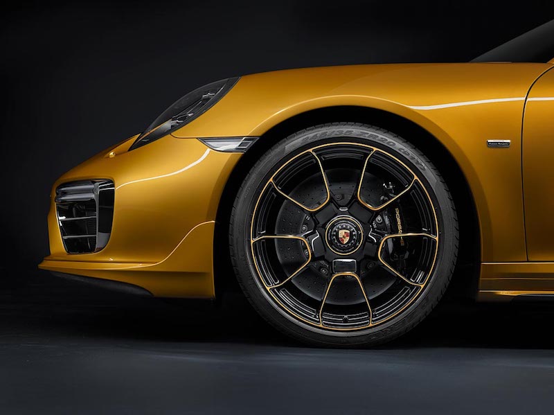 Porsche 911 Turbo S Exclusive Series: 267.868 Euro per essere esclusivi Porsche 911 Turbo S Exclusive Series: 267.868 Euro per essere esclusivi