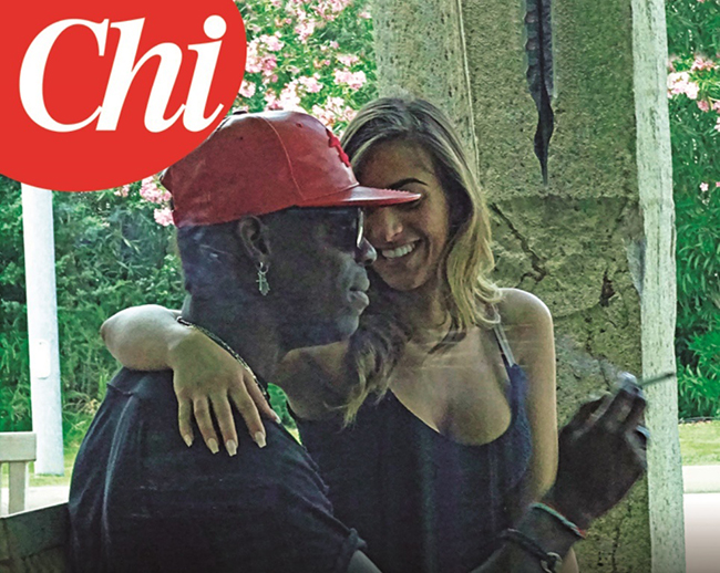 Mario Balotelli paparazzato con una nuova ragazza. Foto