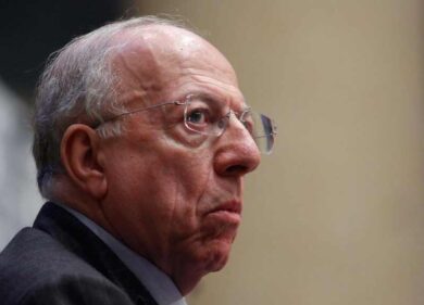 FI: Confalonieri, Salvini non facile, meglio politica due forni