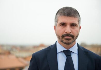 Simone Di Stefano ad Affari: “Vogliono appaltare gli italiani”