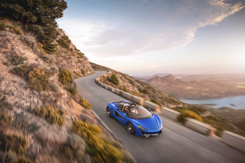 Mc Laren 570S Spider: la supercar che si guida come una city car Mc Laren 570S Spider: la supercar che si guida come una city car