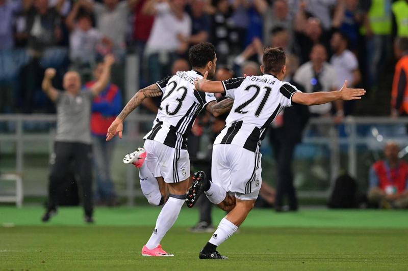 Dani Alves: “Dybala? Per crescere via dalla Juventus”. I tifosi: “Vattene tu”