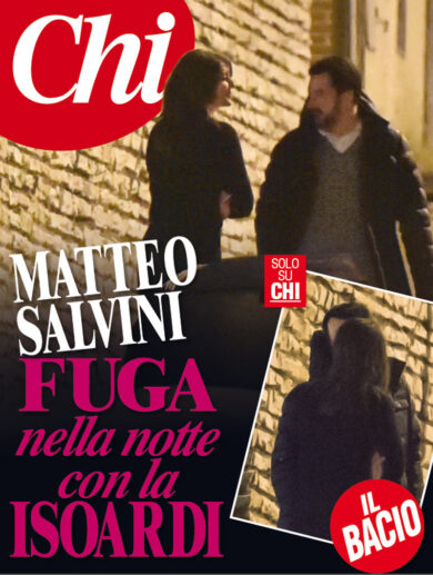 Matteo Salvini come John Travolta. Balli scatenati senza la Isoardi. Foto