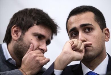 M5s sull’orlo di una crisi di nervi: fronda anti Di Maio e Dibba vuol lasciare