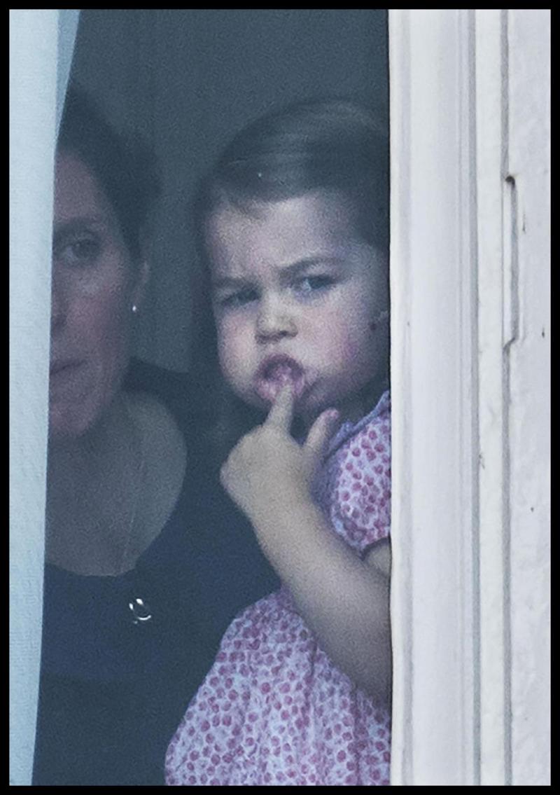 Kate Middleton e i principini George e Charlotte: ecco le foto privatissime Kate Middleton e i principini George e Charlotte: ecco le foto privatissime