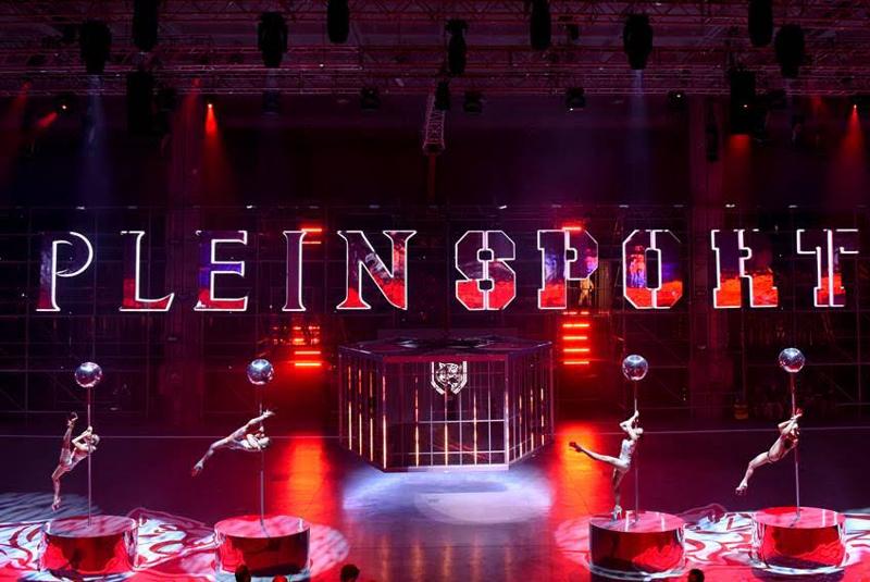 Moda uomo, Philipp Plein: la sfilata è uno show