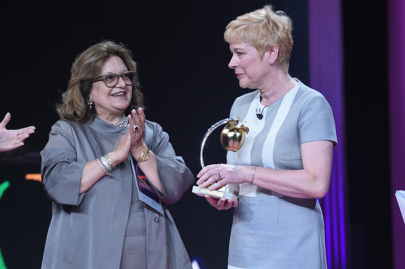 La Mela d’Oro 2017 a Linda Jackson Direttore Generale di Citroen La Mela d’Oro 2017 a Linda Jackson Direttore Generale di Citroen