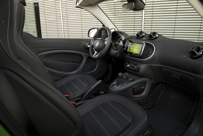 Nuova smart fortwo cabrio electric drive, e viaggi nel silenzio Nuova smart fortwo cabrio electric drive, e viaggi nel silenzio