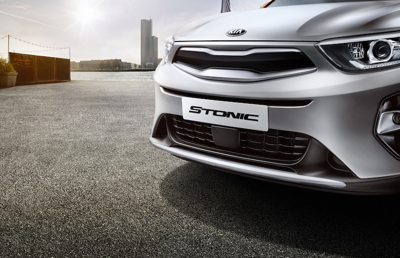 Debutta Stonic il suv compatto di Kia Debutta Stonic il suv compatto di Kia
