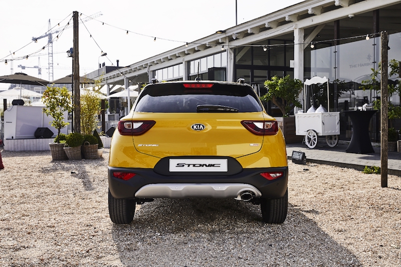 Debutta Stonic il suv compatto di Kia Debutta Stonic il suv compatto di Kia