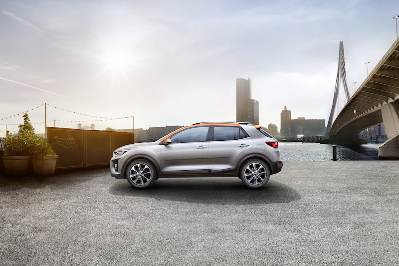 Debutta Stonic il suv compatto di Kia Debutta Stonic il suv compatto di Kia