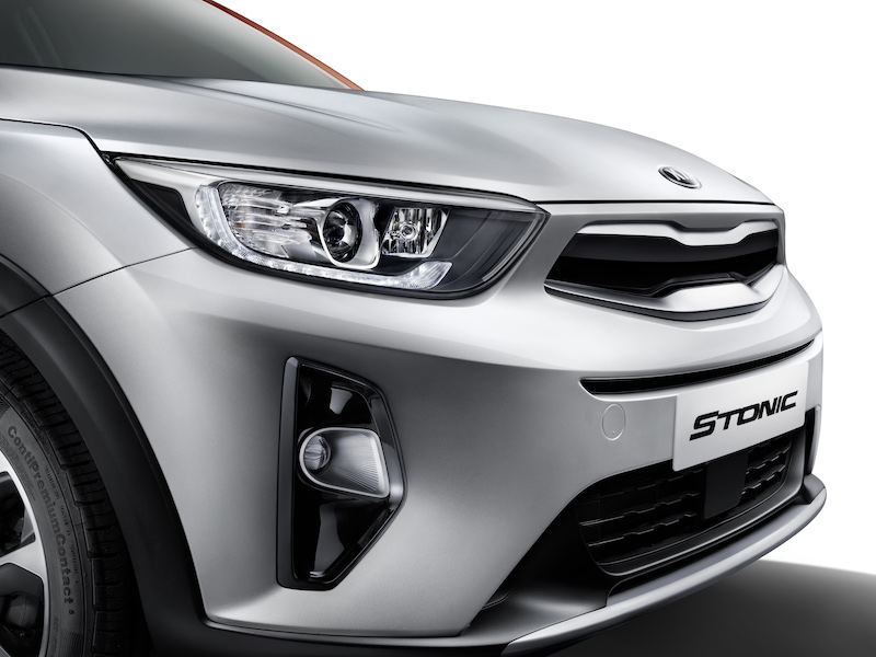 Debutta Stonic il suv compatto di Kia Debutta Stonic il suv compatto di Kia