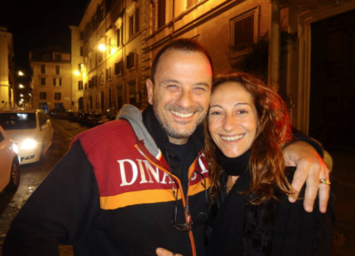 Paola Taverna querela “Roma fa schifo”. Ma foto e video la smentiscono