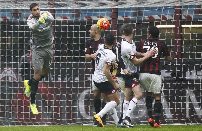 Milan, Raiola vola da Donnarumma. Le ultime sul rinnovo DONNARUMMA-MILAN Milan, Raiola vola da Donnarumma. Le ultime sul rinnovo DONNARUMMA-MILAN