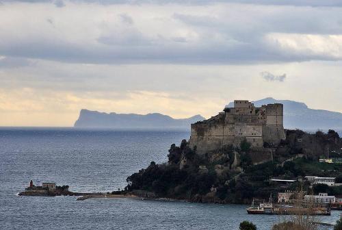Malazè alla riscoperta dei Campi Flegrei Malazè alla riscoperta dei Campi Flegrei