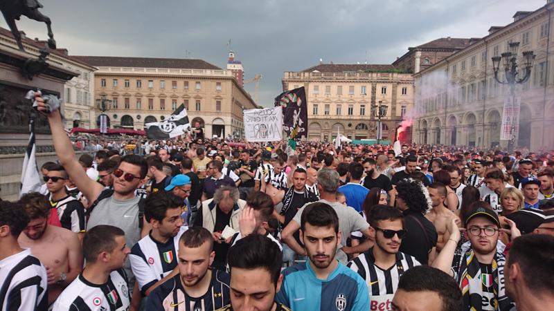 Piazza San Carlo, parla un ferito: “Quella sera ho creduto di morire” – FOTO