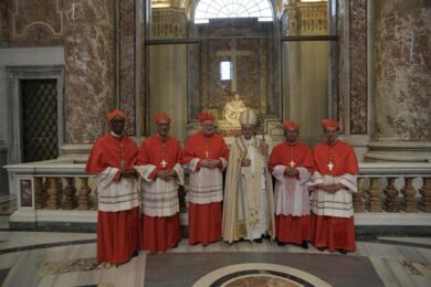 Papa Francesco nomina cardinale il monsignore Zerbo col conto in Svizzera