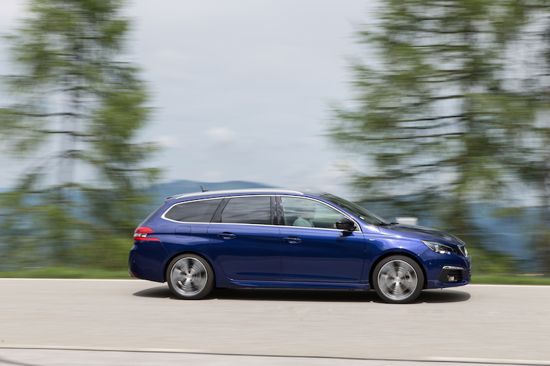Nuova Peugeot 308: il piacere di guida è assicurato Nuova Peugeot 308: il piacere di guida è assicurato