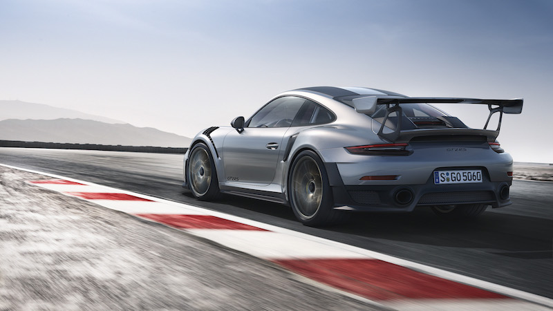 Nuova Porsche 911 GT2 RS, 700 CV da domare Nuova Porsche 911 GT2 RS, 700 CV da domare