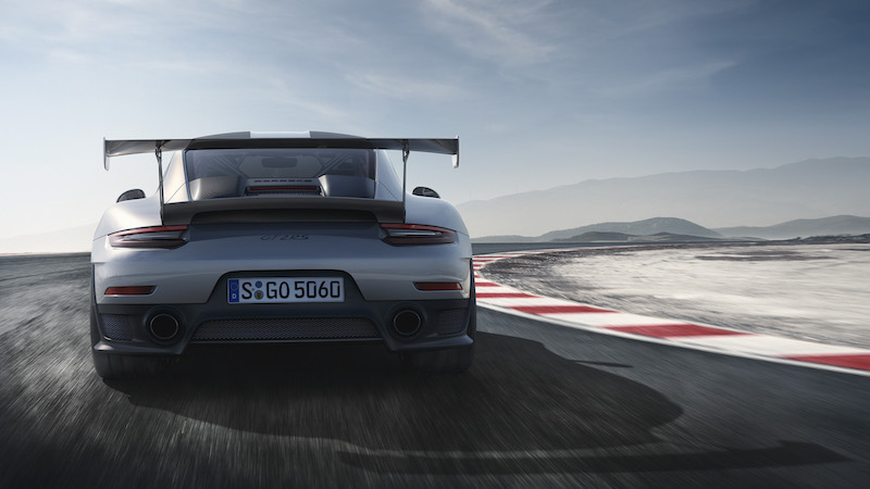 Nuova Porsche 911 GT2 RS, 700 CV da domare Nuova Porsche 911 GT2 RS, 700 CV da domare