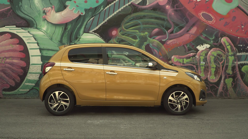 Peugeot 108 Collection: la citycar chic che piace anche a Mika Dandy Peugeot 108 Collection: la citycar chic che piace anche a Mika Dandy