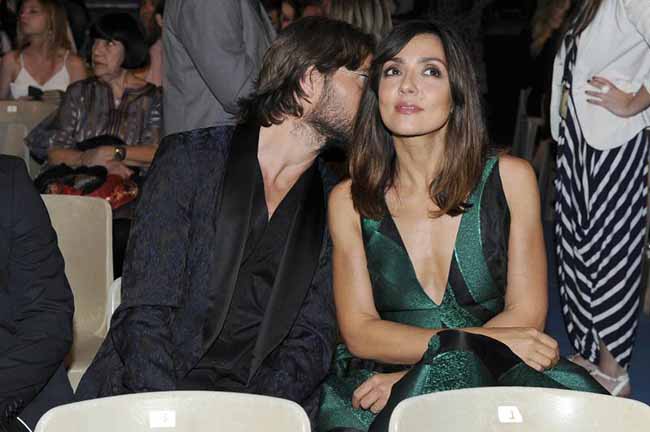 Allegri-Ambra, gelo alla domanda su Max. Incidente hot per colpa dell’onda