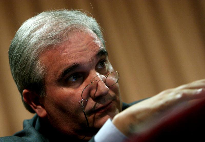 Pd, spunta il ‘lodo’ Fioroni: big ricandidati solo con le preferenze al Senato Pd, spunta il ‘lodo’ Fioroni: big ricandidati solo con le preferenze al Senato