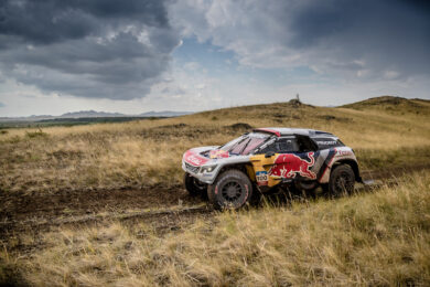 Silk Way Rally: Cyril Despres  e la Peugeot DKR vincono la tappa