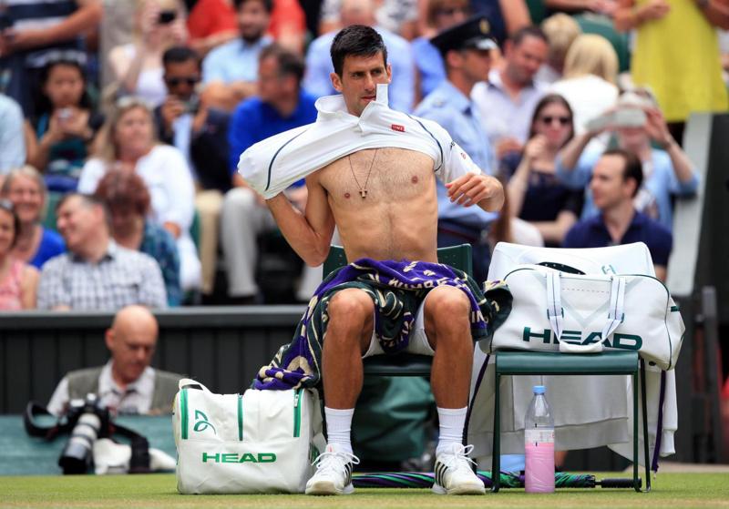 Wimbledon, Djokovic si ritira per infortunio Wimbledon, Djokovic si ritira per infortunio