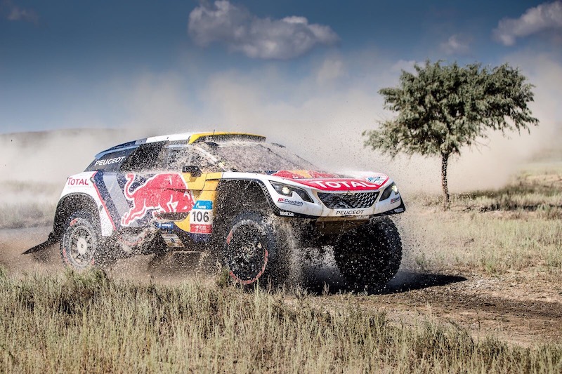 Silk Way rally: i Leoni di Peugeot sempre sul Podio Silk Way rally: i Leoni di Peugeot sempre sul Podio