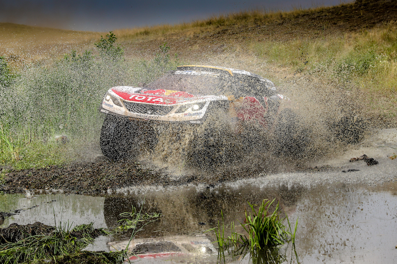 Silk Way rally: i Leoni di Peugeot sempre sul Podio Silk Way rally: i Leoni di Peugeot sempre sul Podio