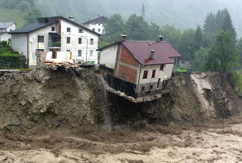 Alluvione in Valtellina, Mattarella commemora i 30 anni della tragedia Alluvione in Valtellina, Mattarella commemora i 30 anni della tragedia