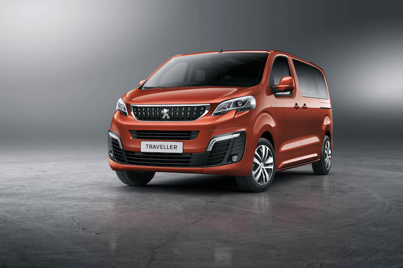 Peugeot Traveller, stravolge  i codici del segmento